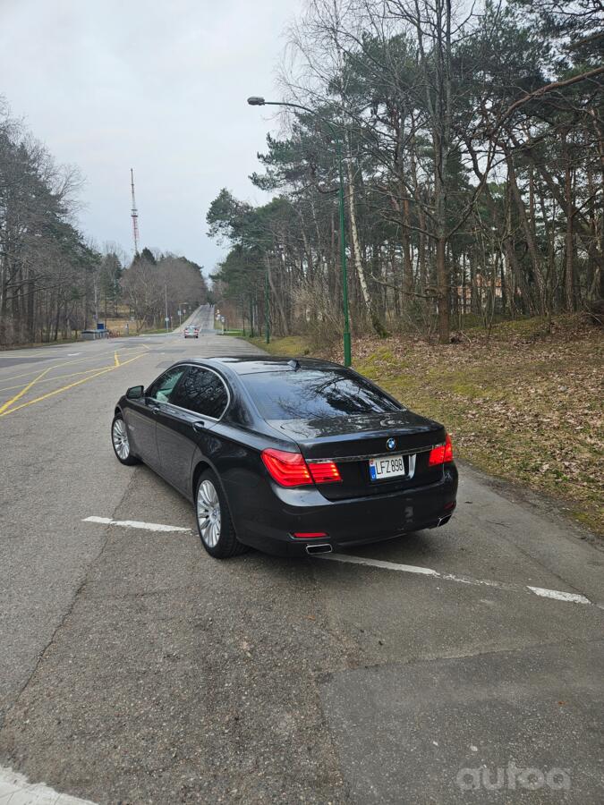 BMW 7 Series F01/F02 Sedan