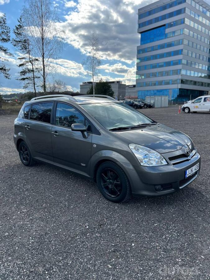 Toyota Corolla Verso 1 generation [restyling] -2 generation