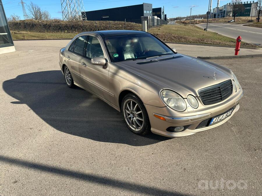 Mercedes-Benz E-Class W211 Sedan