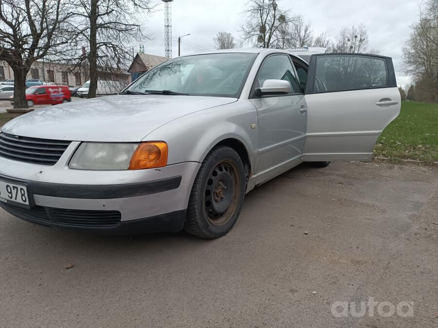 Volkswagen Passat B5 Sedan 4-doors