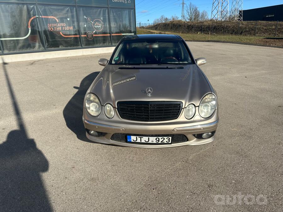 Mercedes-Benz E-Class W211 Sedan