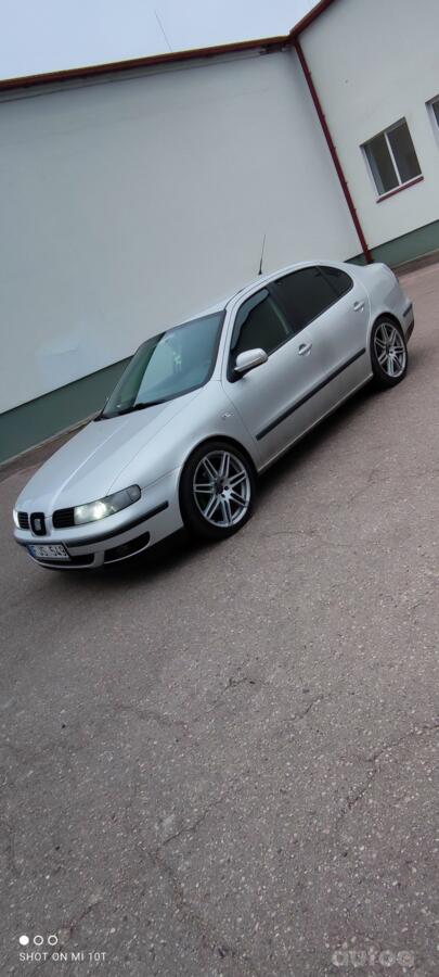 SEAT Toledo 2 generation Sedan