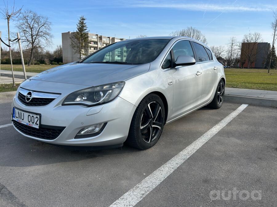 Opel Astra J Hatchback 5-doors