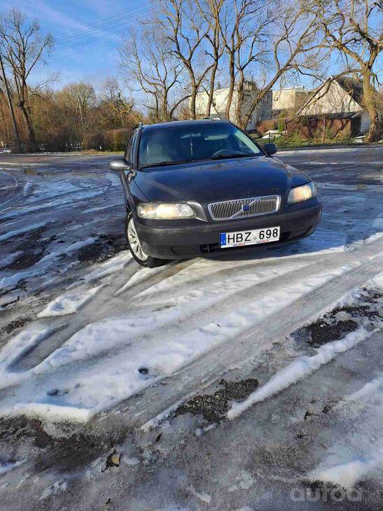 Volvo V70 2 generation wagon