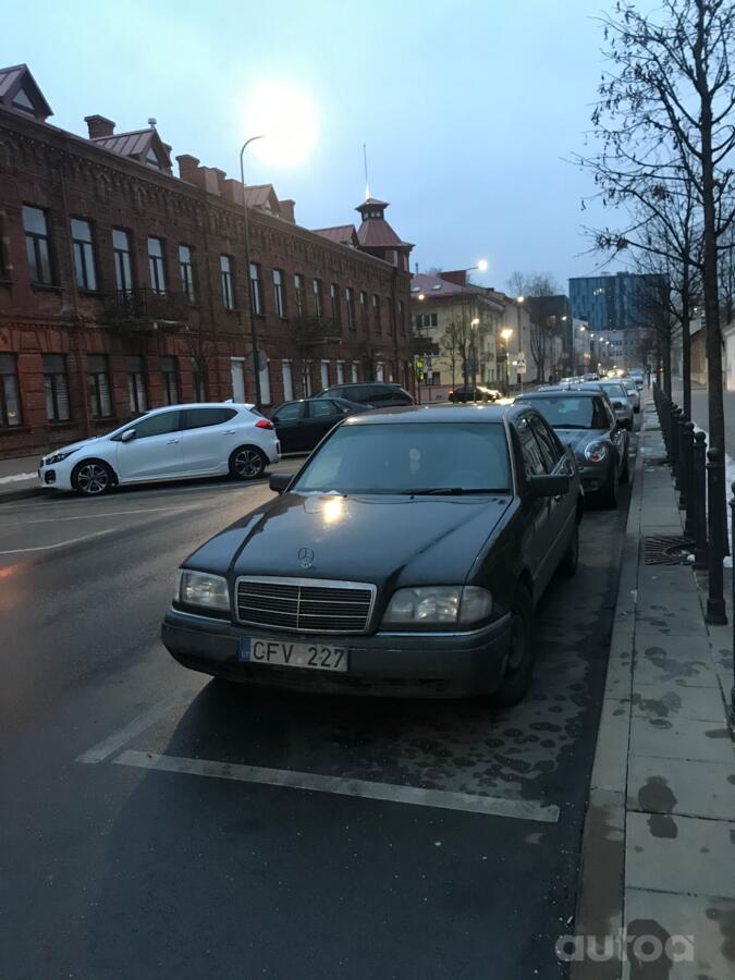 Mercedes-Benz C-Class W202/S202 Sedan