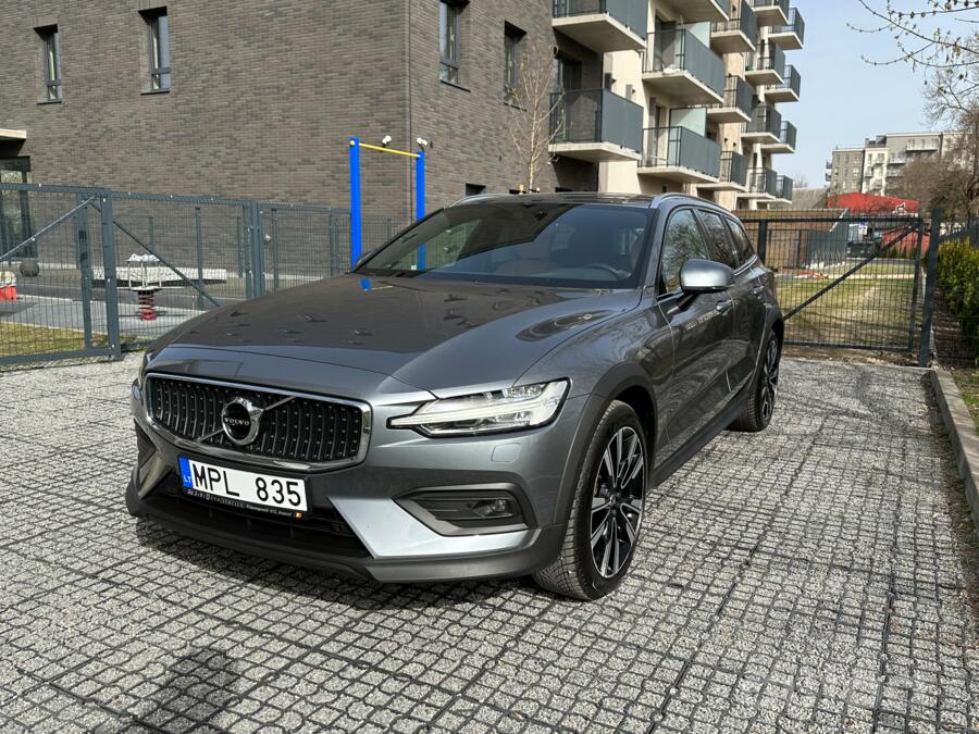 Volvo V60 Cross Country 2 generation wagon