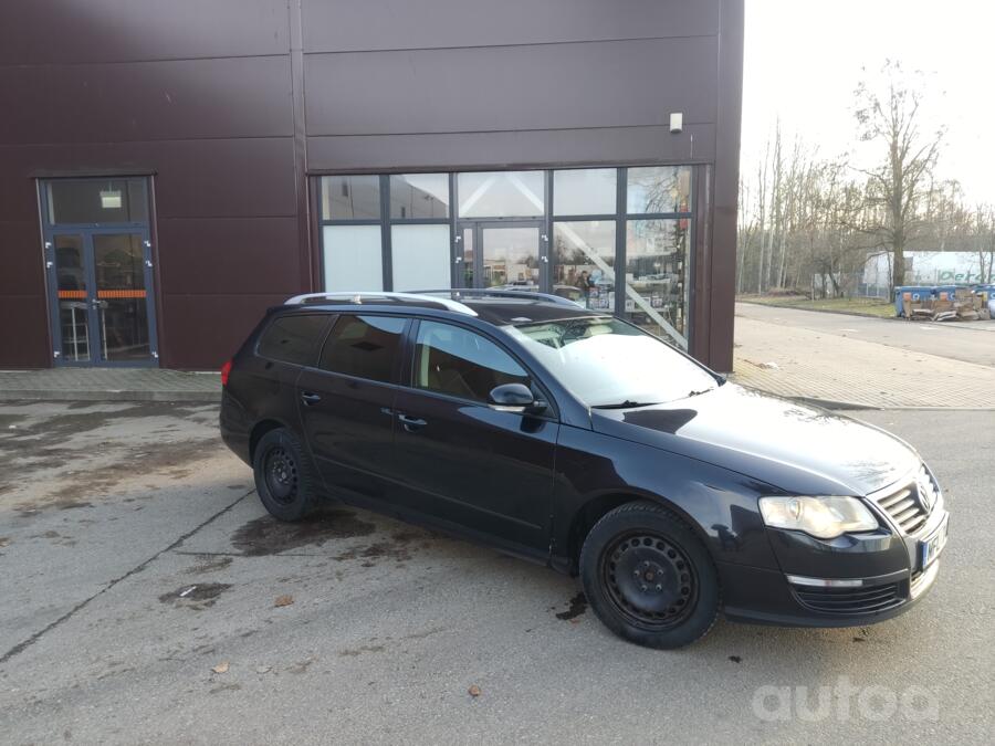 Volkswagen Passat B6 wagon 5-doors