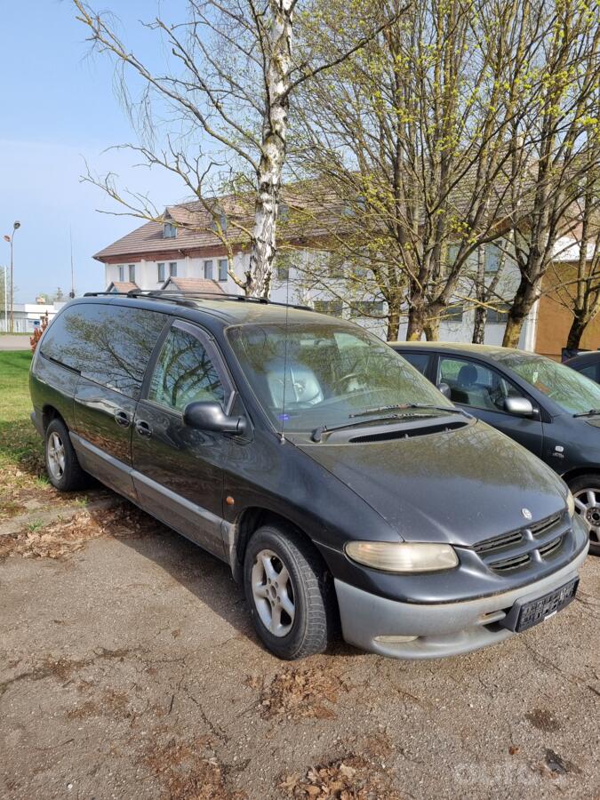 Chrysler Voyager 3 generation Grand minivan 5-doors