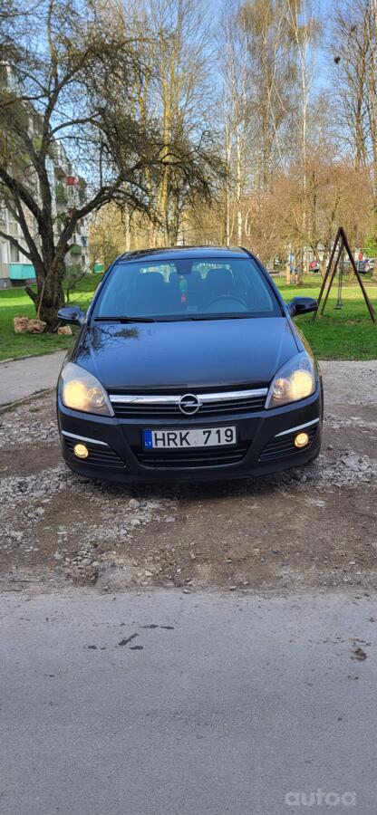 Opel Astra H Hatchback