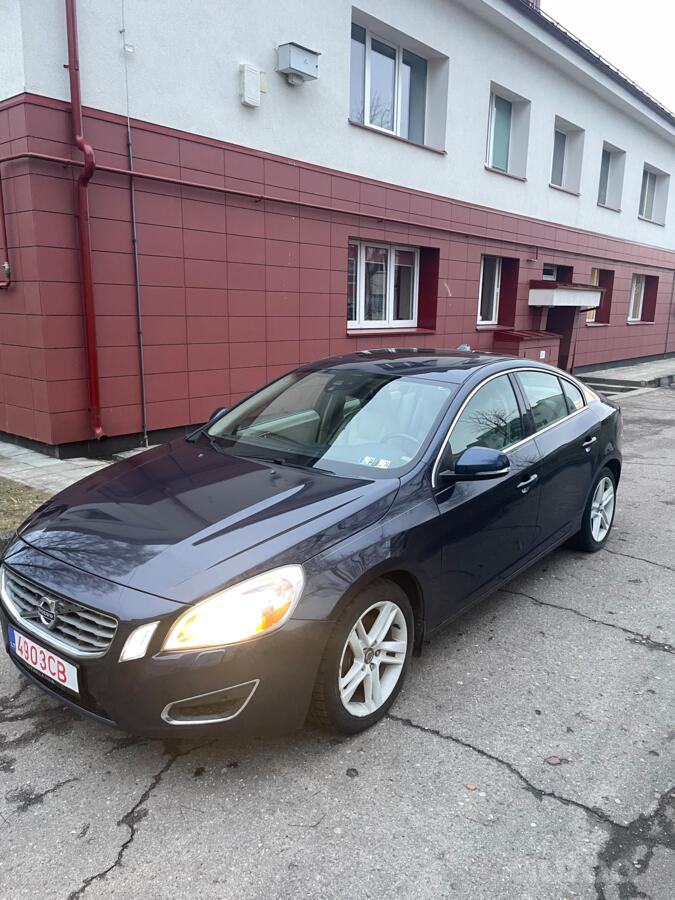 Volvo S60 2 generation Sedan