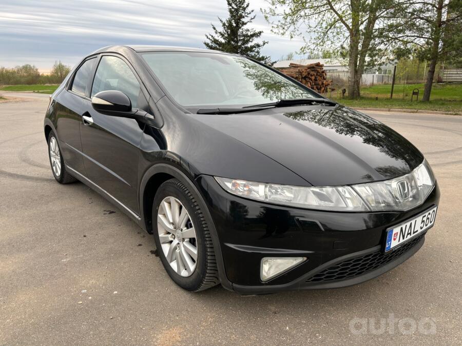 Honda Civic 8 generation Hatchback 5-doors