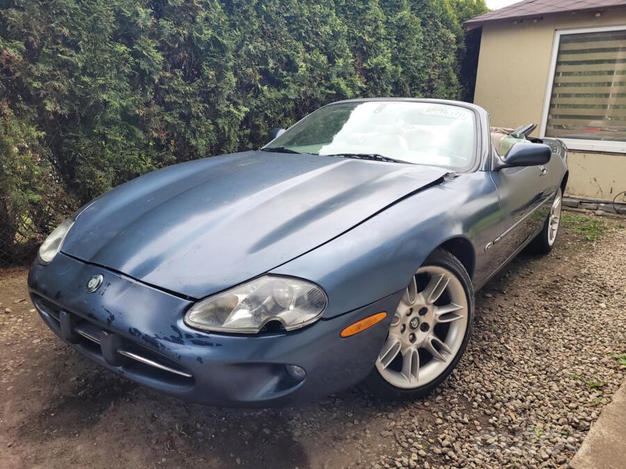 Jaguar XK X100 XK8 cabriolet 2-doors