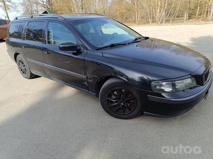 Volvo V70 2 generation wagon