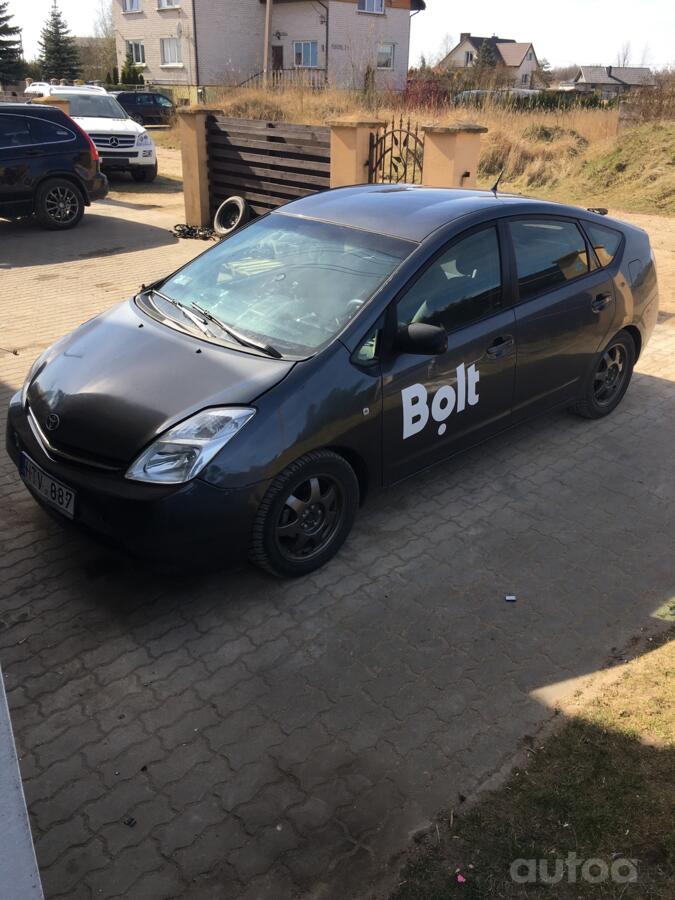 Toyota Prius 2 generation Hatchback