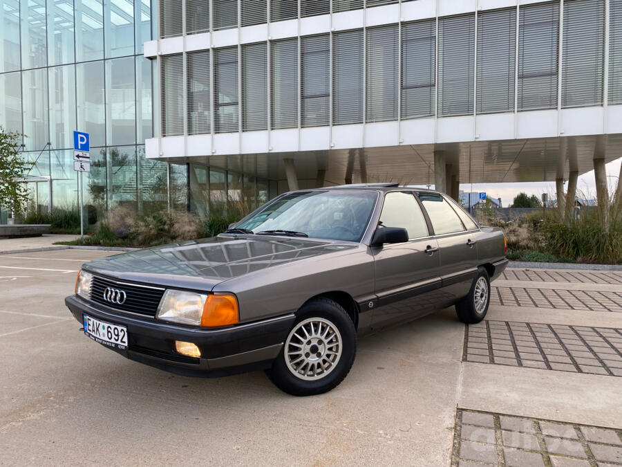 Audi 100 S3 Sedan
