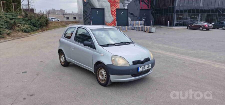 Toyota Yaris 1 generation