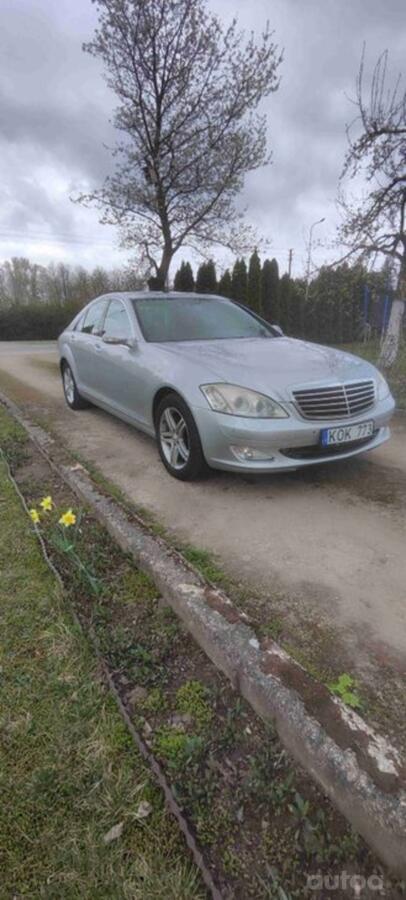 Mercedes-Benz S-Class W221 Sedan