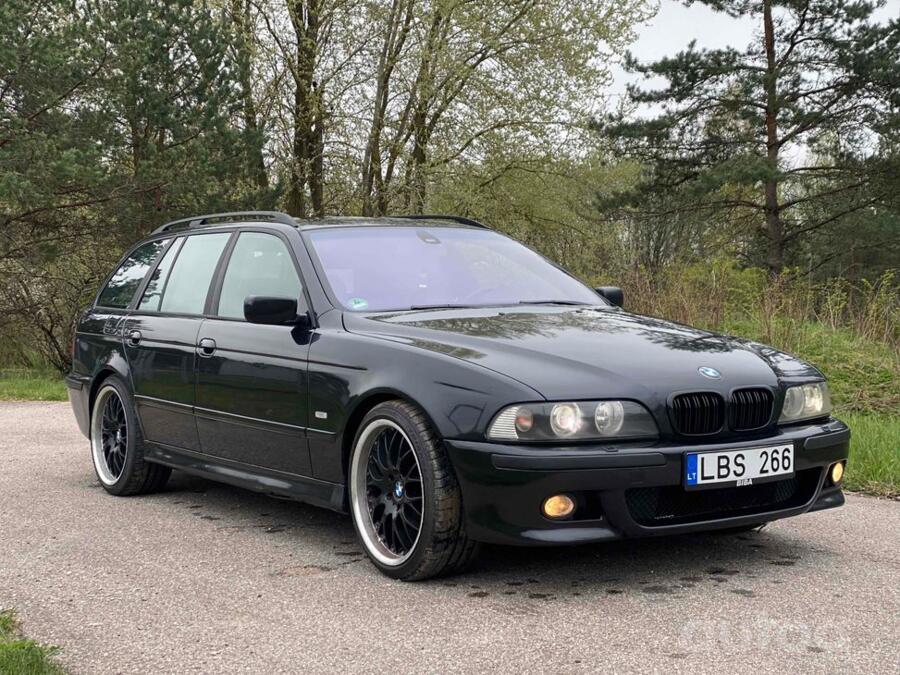 BMW 5 Series E39 Touring wagon