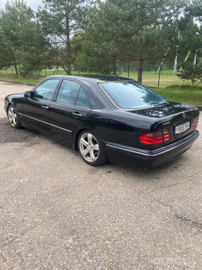 Mercedes-Benz E-Class W211 Sedan