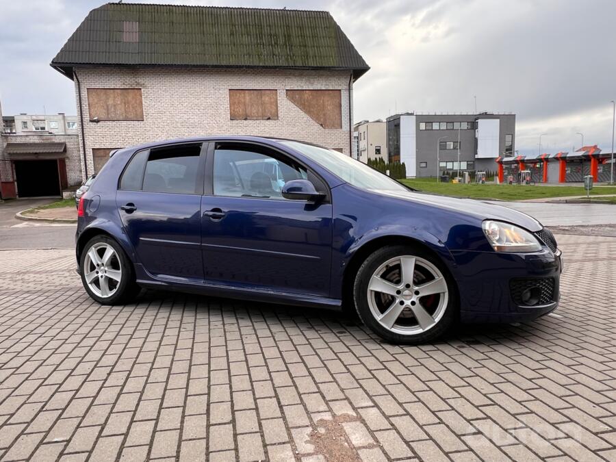 Volkswagen Golf GTI 5 generation