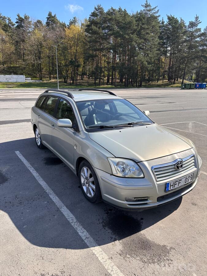 Toyota Avensis 2 generation wagon