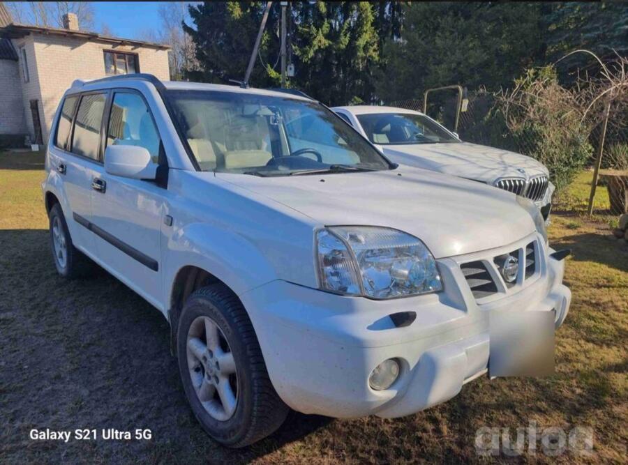 Nissan X-Trail T30 Crossover