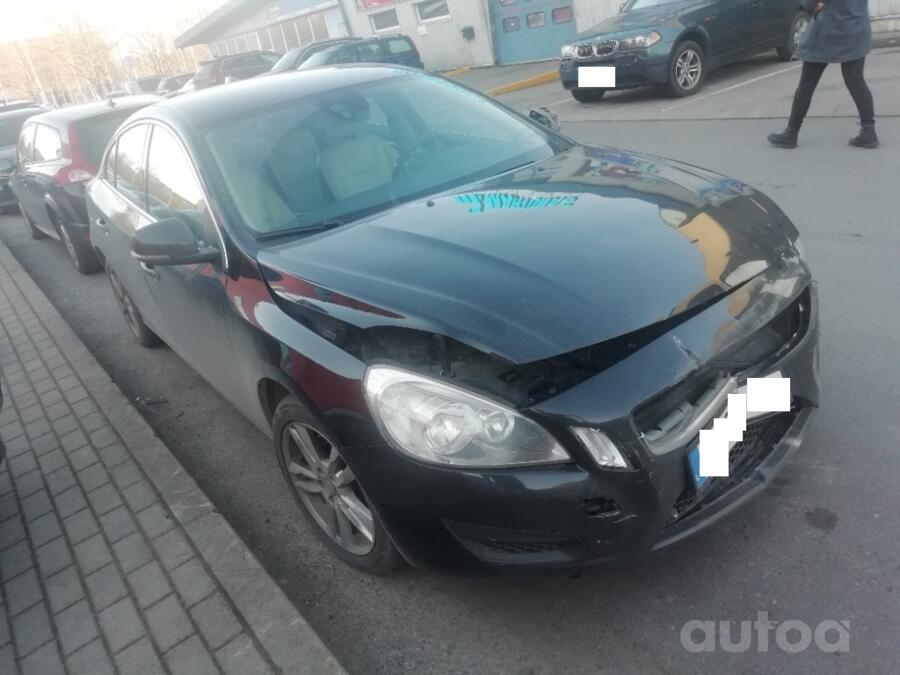 Volvo S60 2 generation Sedan