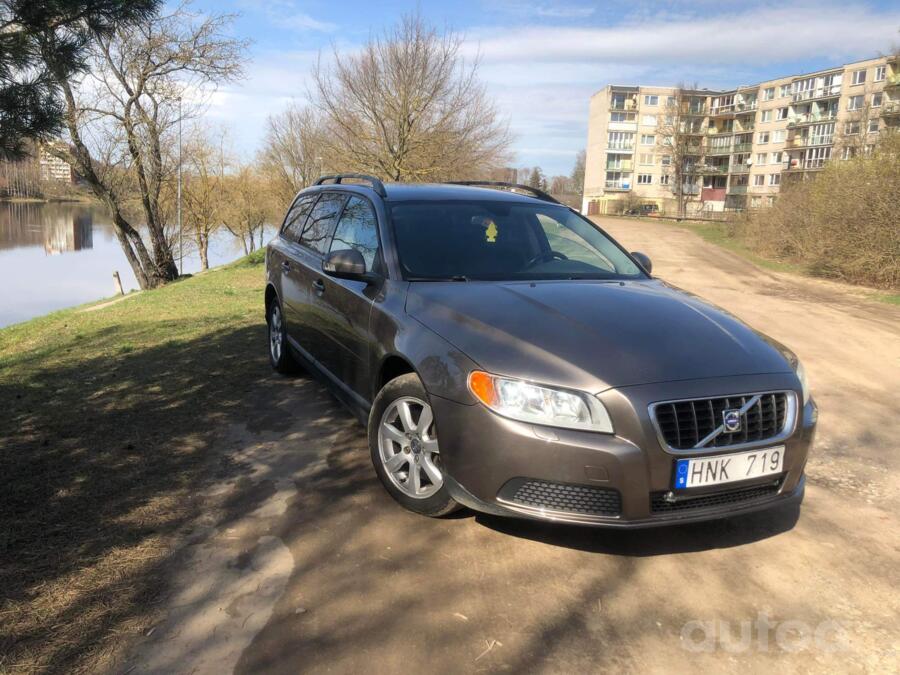 Volvo V70 3 generation wagon