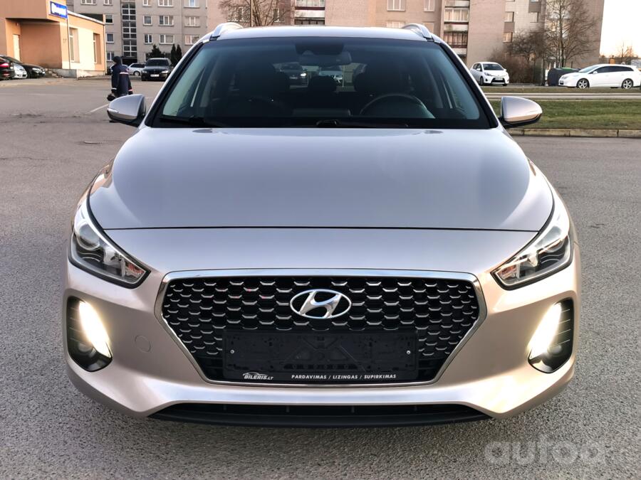 Hyundai i30 PD Fastback liftback
