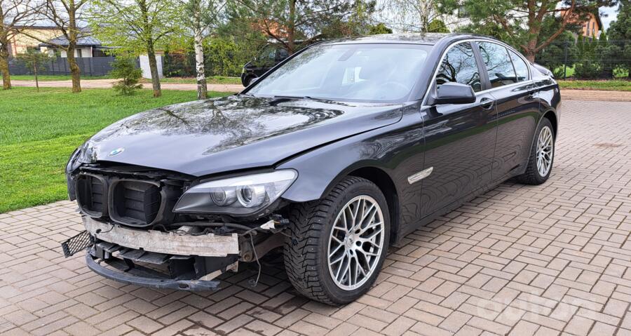 BMW 7 Series F01/F02 Sedan