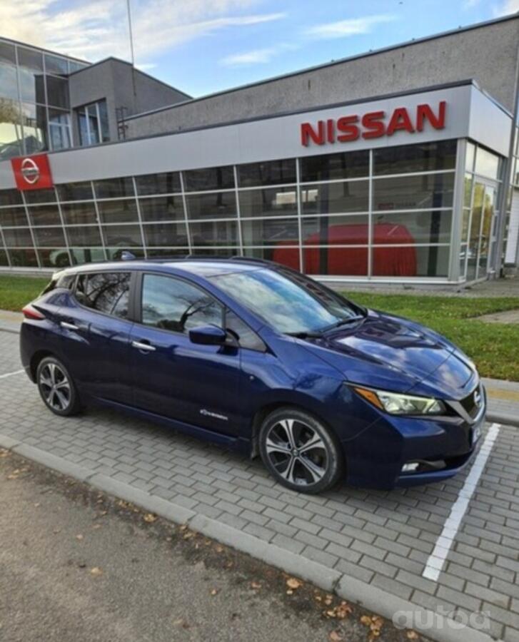 Nissan Leaf 2 generation Hatchback
