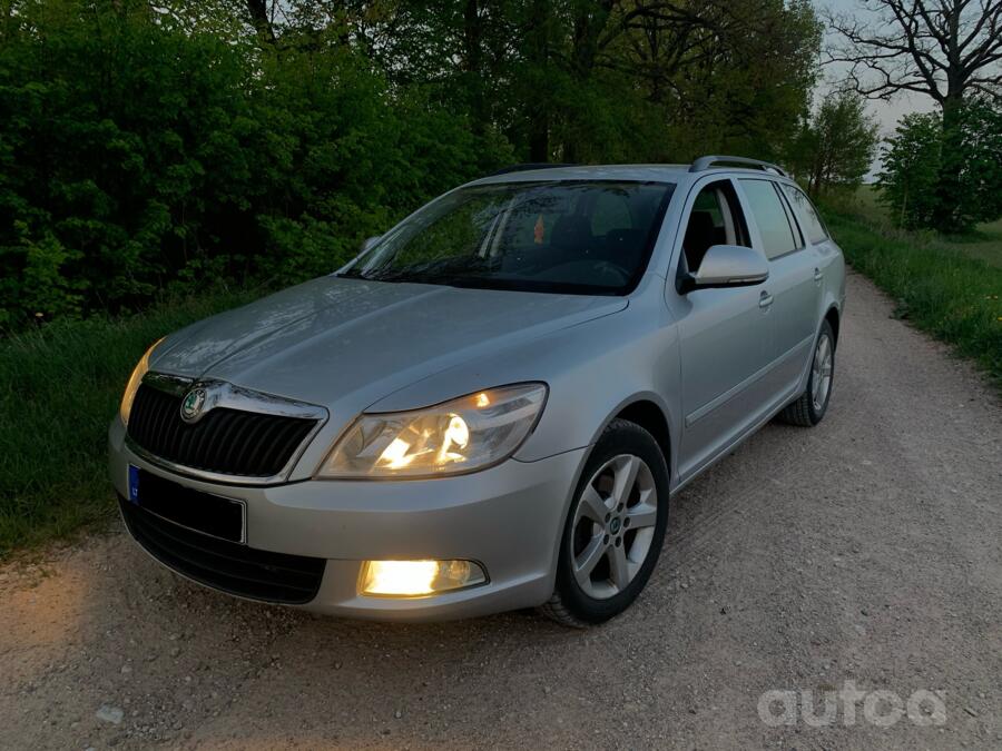 Skoda Octavia 2 generation [restyling] Combi wagon 5-doors
