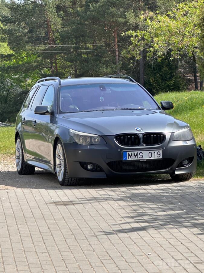 BMW 5 Series E60/E61 Touring wagon