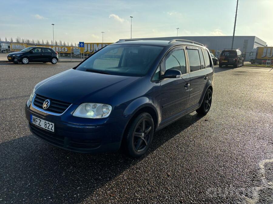 Volkswagen Touran 1 generation Minivan
