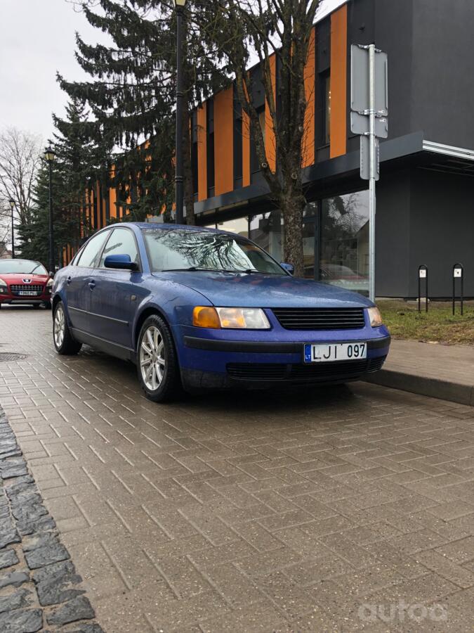 Volkswagen Passat B5 Sedan 4-doors