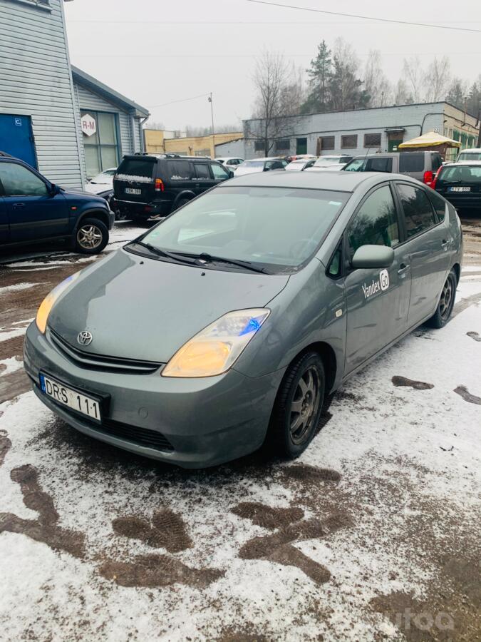 Toyota Prius 2 generation Hatchback