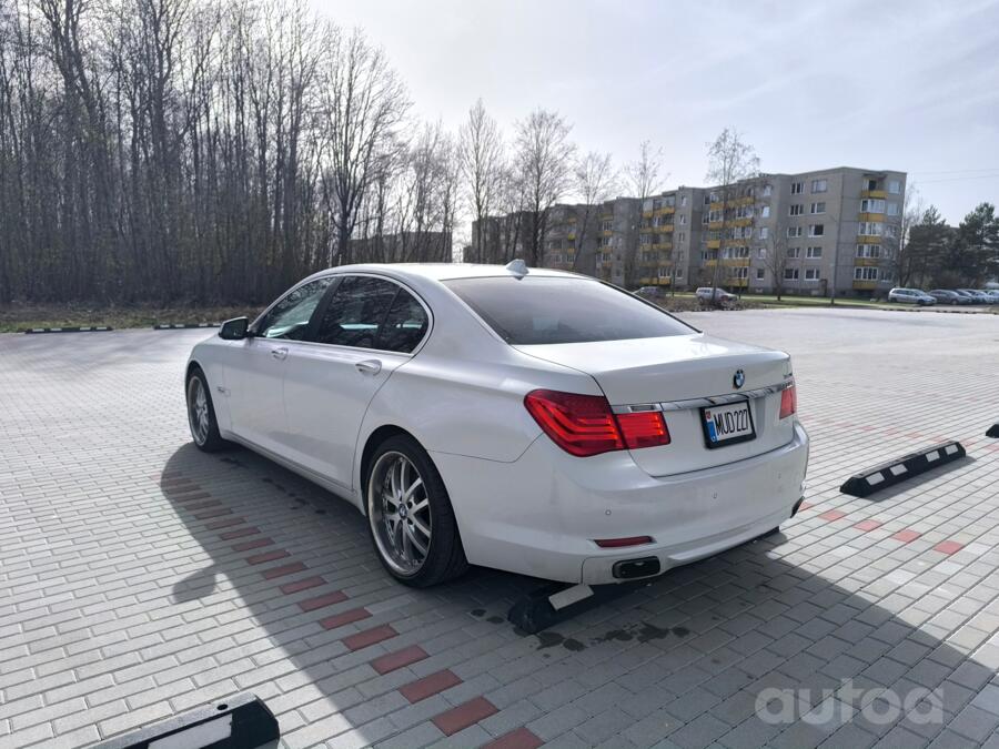 BMW 7 Series F01/F02 Sedan