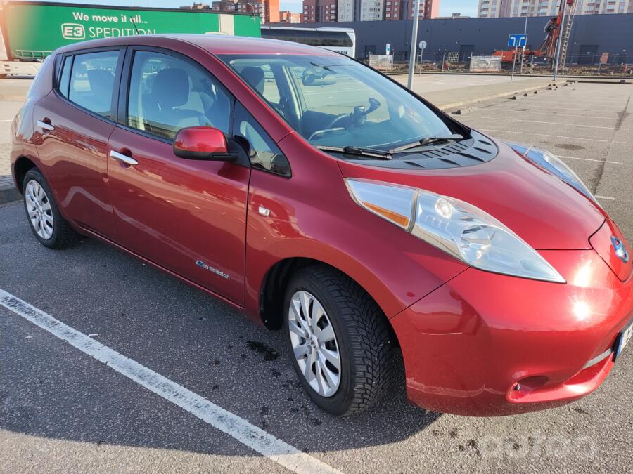 Nissan Leaf 1 generation Hatchback