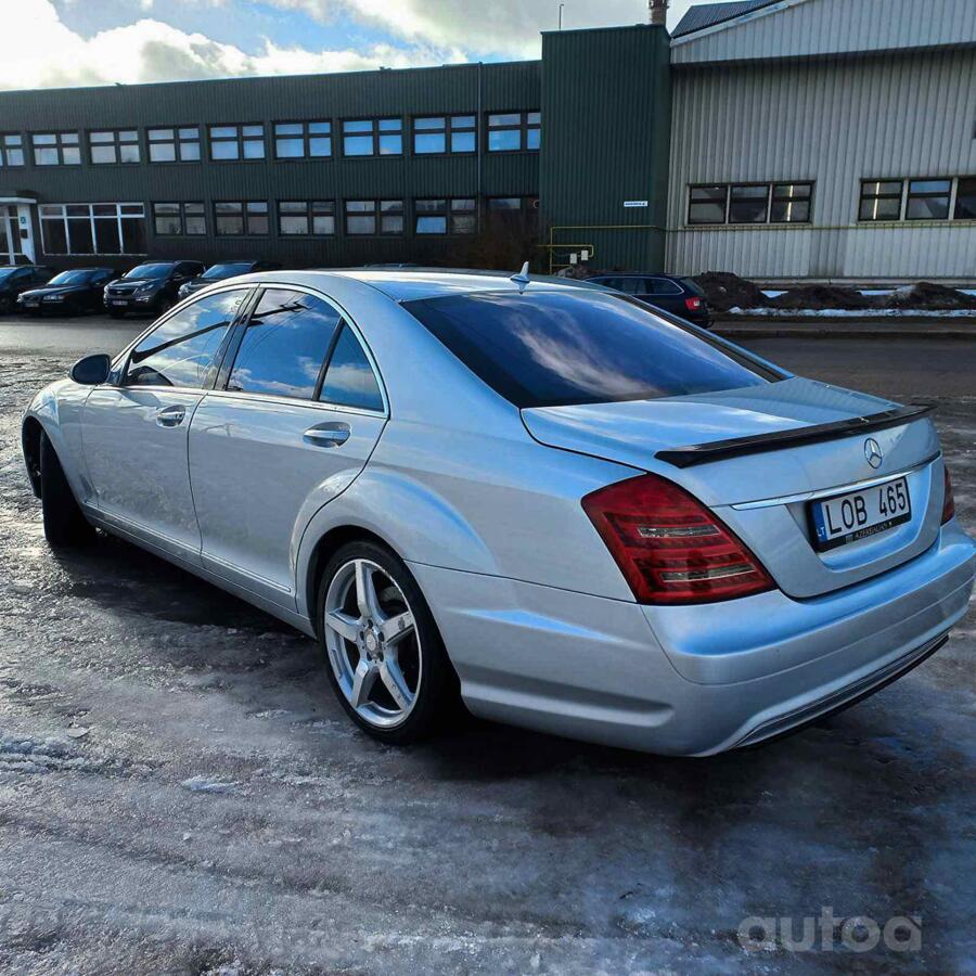 Mercedes-Benz S-Class W221 Sedan 4-doors