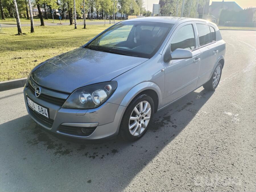 Opel Astra H Hatchback