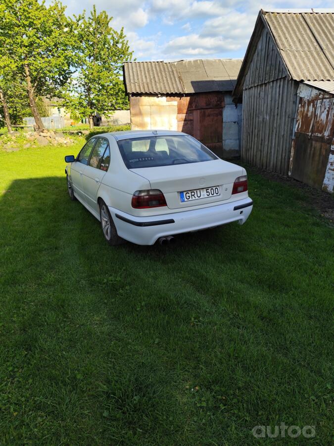 BMW 5 Series E39 Sedan 4-doors
