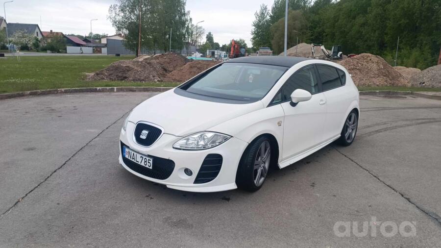 SEAT Leon 2 generation Hatchback 5-doors