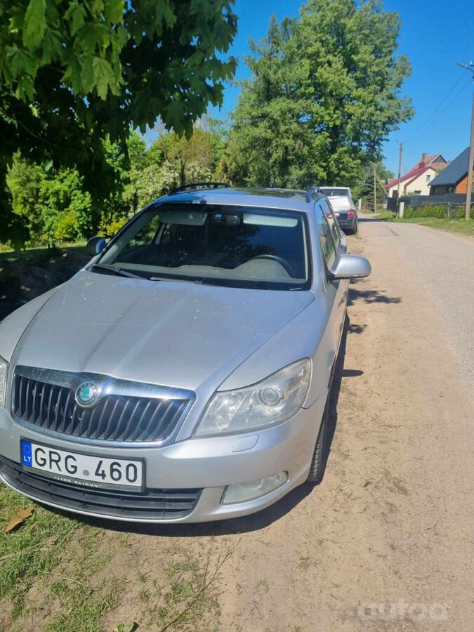 Skoda Octavia 2 generation [restyling] Combi wagon 5-doors