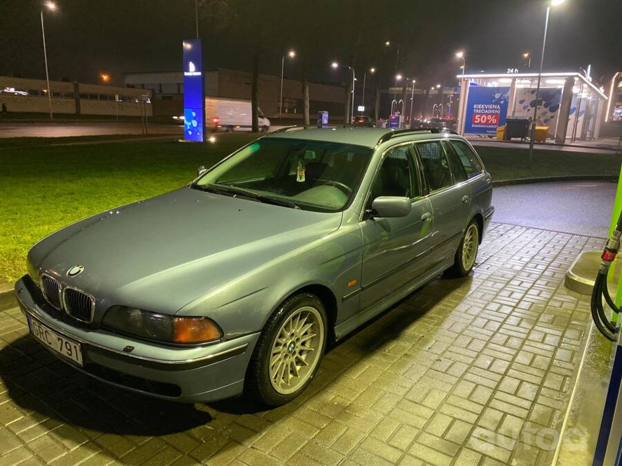 BMW 5 Series E39 Touring wagon