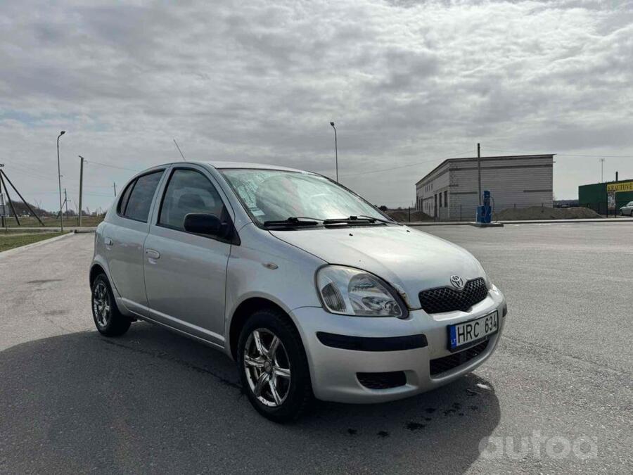 Toyota Yaris 1 generation