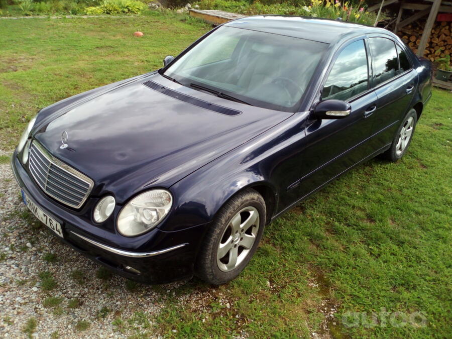 Mercedes-Benz E-Class W211 Sedan