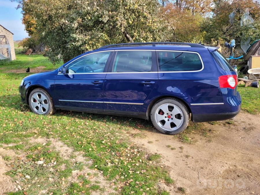 Volkswagen Passat B6 wagon 5-doors