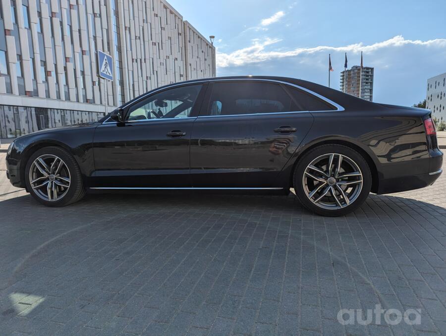 Audi A8 D4/4H Sedan