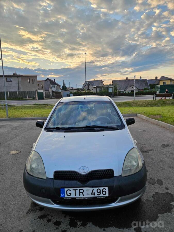 Toyota Yaris 1 generation