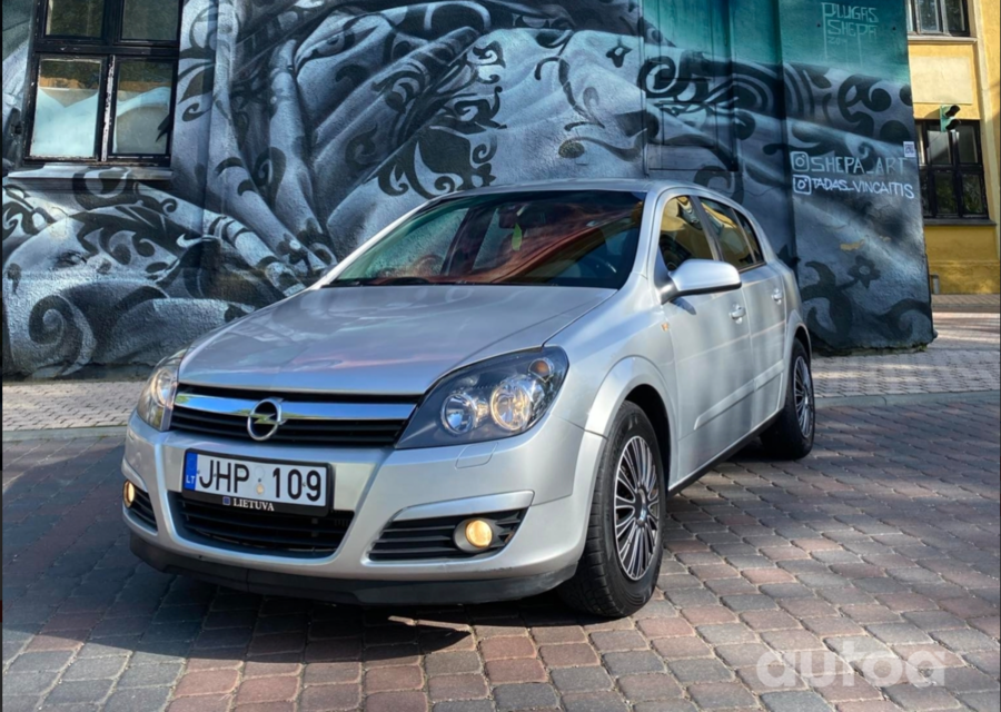 Opel Astra H Hatchback